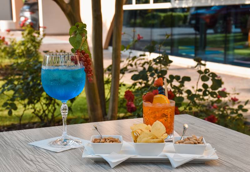 Aperitivo Aparthotel Holiday